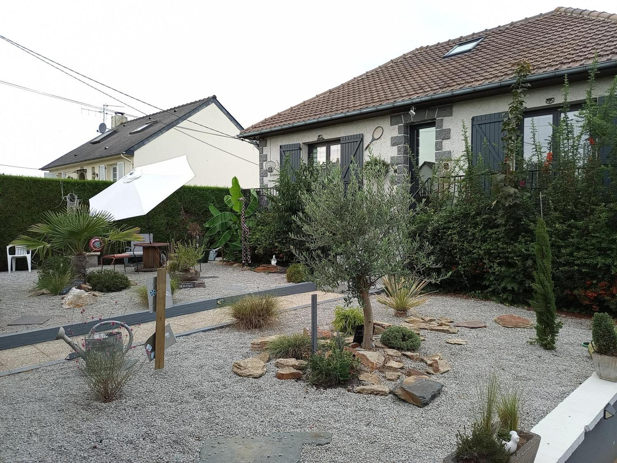Maison Reposant Arconnay Et Jardin Exterior photo